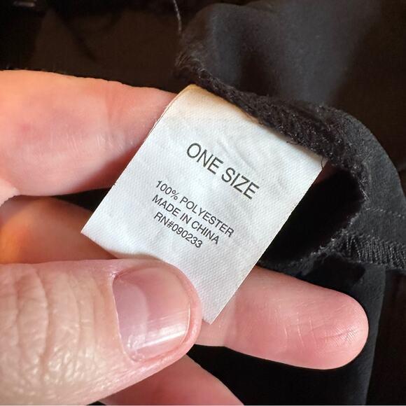 Brandy Melville Black Floral Laser Cut Eyelet High Rise Drawstring Shorts OS - Picture 5 of 12